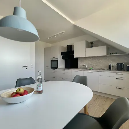 Spacy Tracy, Dein Feinzeit Apartment